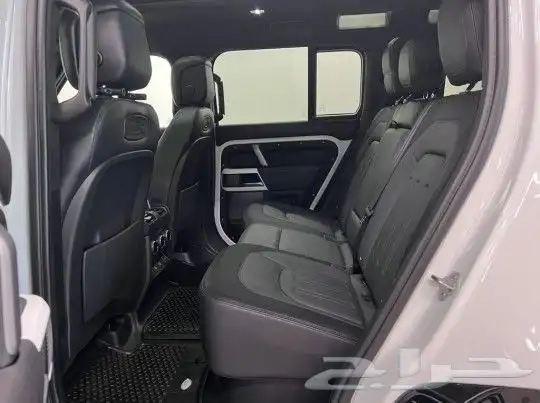 لاند روفر ديفيندر Defender P400 X-Dynamic HSE موديل 2021 11