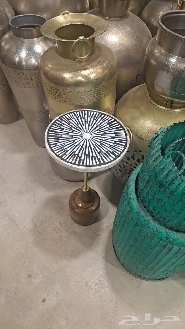 طاولات صدف بقاعده خشب طبيعي 1