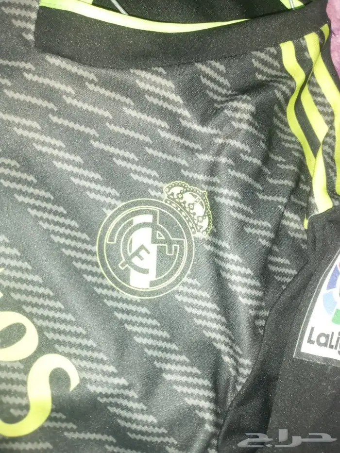 تيشرت ريال مدريد الاسود جديد غير مستعمل مقاسM على السوم 1