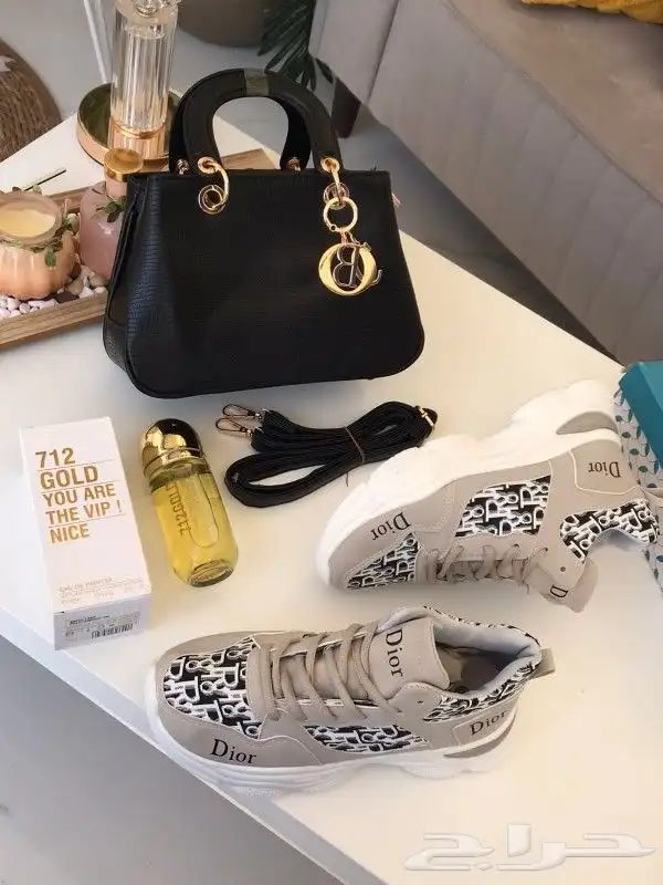 اطقم نسائيه فخمة ماركات متنوعة 5