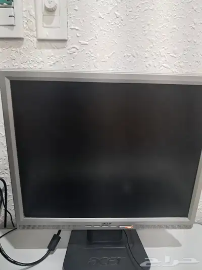 شاشة acer مع الوايرات لا يوجد أي عيوب 0