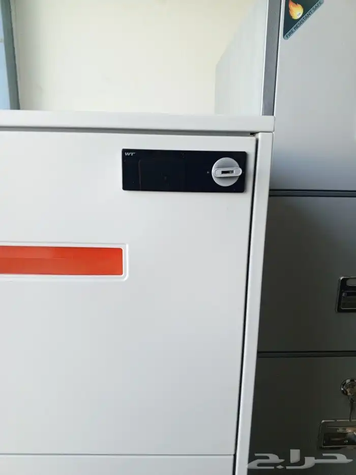 شالون 4 ادراج برقم سري 1