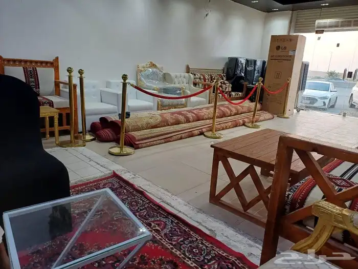 كراسي وطاولات وجلسات 3