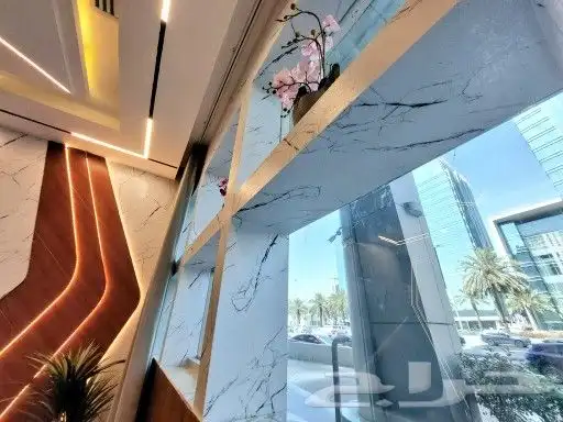 مكاتب مؤثثة بالكامل للإيجار في العليا طريق الملك فهد 8