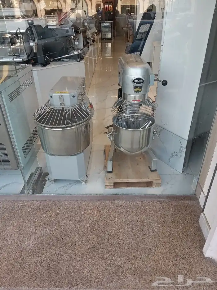 يوجدلديناخباط حلويات جميع المقاسات 0