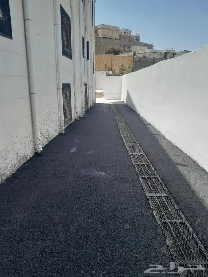 موسسة الجنوب لجميع اعمل الاسفلت والتخطيط ودك الارضي 11