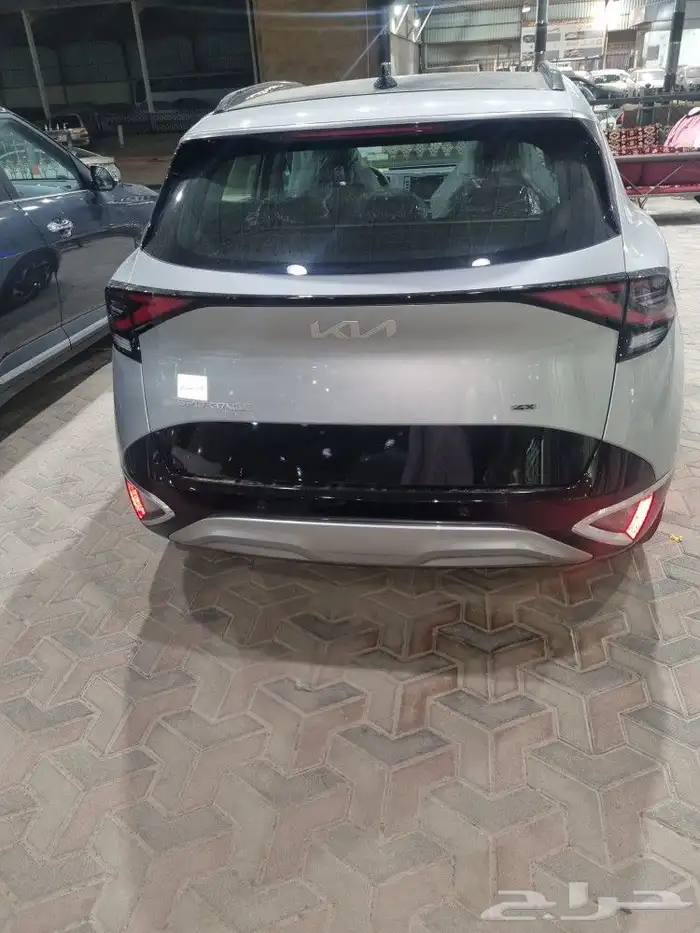 كيا سبورتاج 2024نص فل 1.6سي سي 5