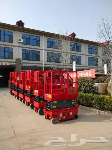 Scissor lift for rent in Jeddah 6
