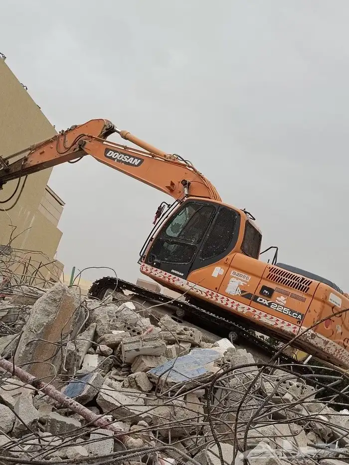 هدم مباني مقابل المحتويات مجانا وتطليع رخص الهدم 0