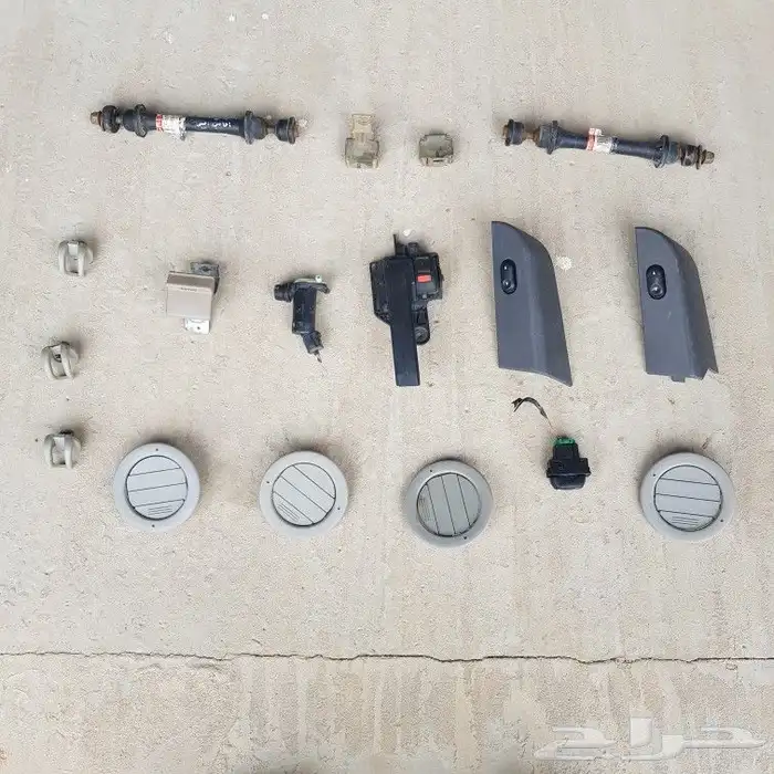 للبيع قطع غيار فورد ماونتنير 2003 مستعمله ونظيفه 13