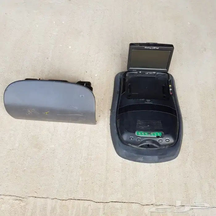 للبيع قطع غيار فورد ماونتنير 2003 مستعمله ونظيفه 10