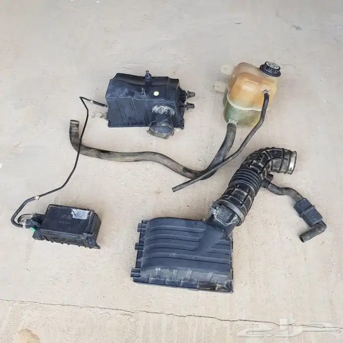 للبيع قطع غيار فورد ماونتنير 2003 مستعمله ونظيفه 9