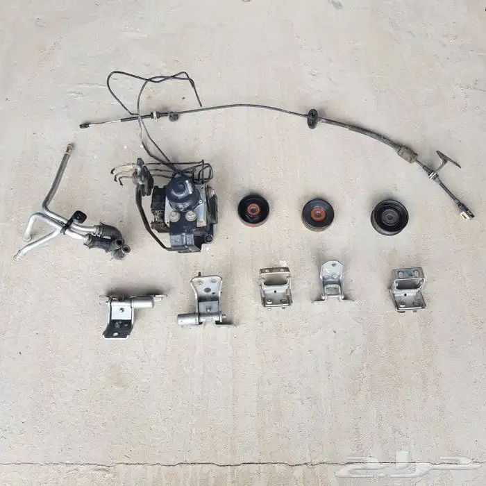 للبيع قطع غيار فورد ماونتنير 2003 مستعمله ونظيفه 14