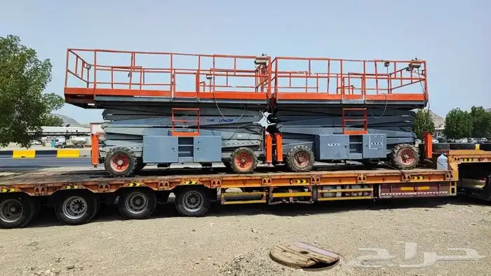 Scissor lift for rent in Jeddah 7