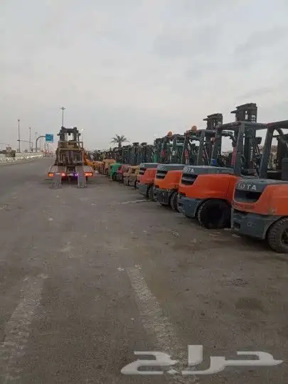 كرينات سطحة رافعة شوكيه لايجار 8