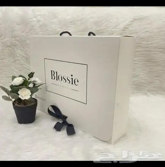 بكج عبايات _ بوكسات عبايات_اكياس عبايات_ليبل قماش وجلد_ستيكر 4