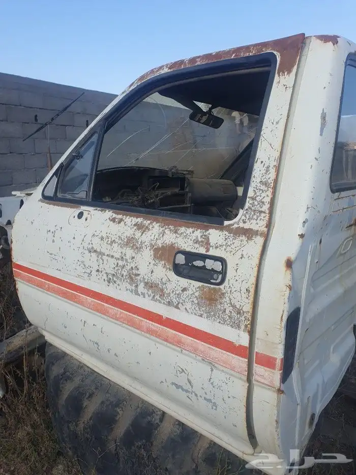 غمارة هايلوكس تشليح للبيع 4