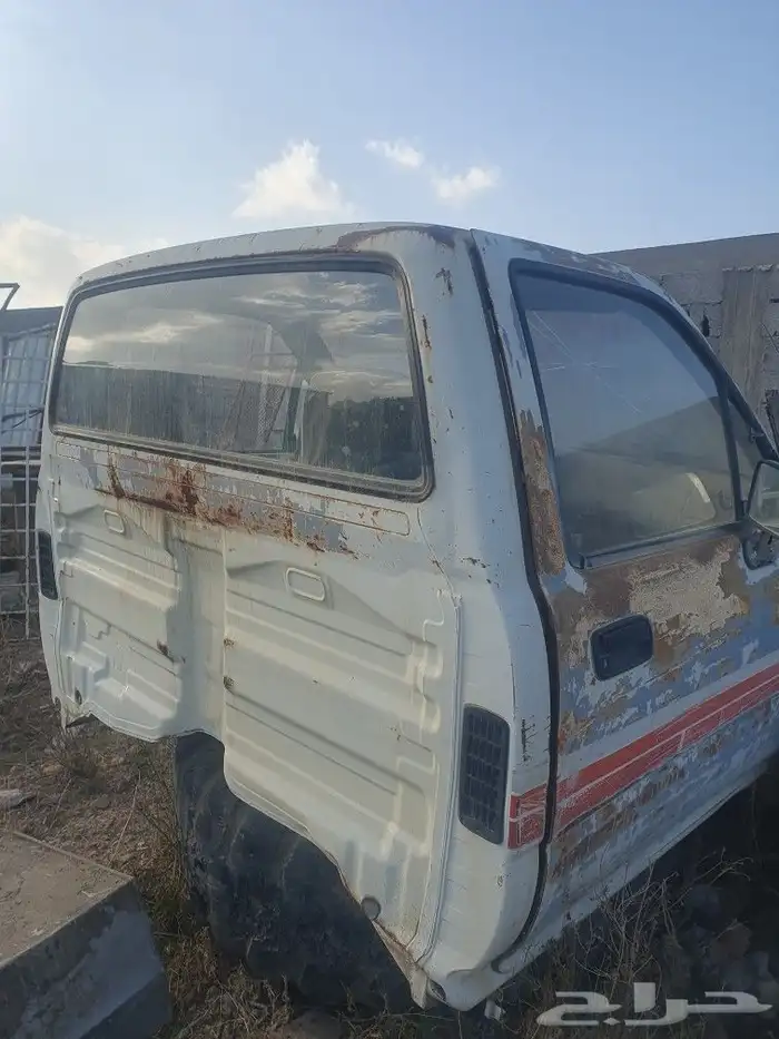 غمارة هايلوكس تشليح للبيع 5