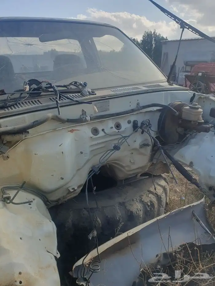 غمارة هايلوكس تشليح للبيع 9