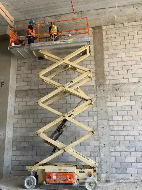 سيزر لفت . رافعات يدويه. رافعات شوكية للإيجار 0