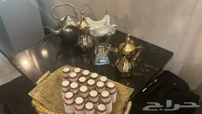 صباببين القهوه والشاهي رجال ونساء في أنحاء المملكه العربية 0