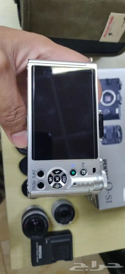 Pentax Q-S1 المعروفة يجي معها 4 عدسات للبيع أو البدل 4