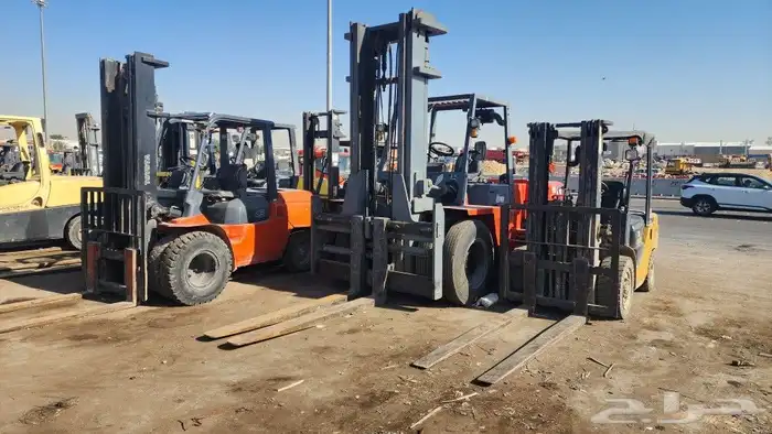 رافعه شوكيه للايجار بجمي الحجام فوركلفت forklift فورك لفت 2