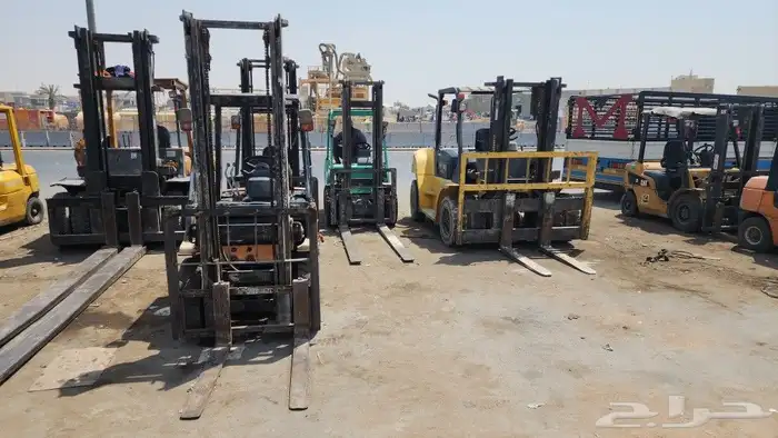 رافعه شوكيه للايجار بجمي الحجام فوركلفت forklift فورك لفت 4