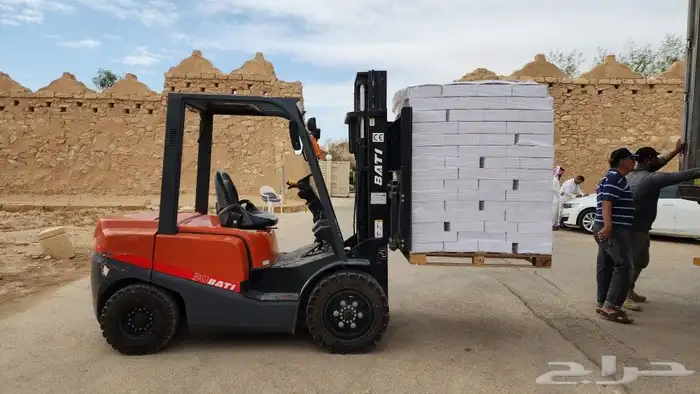 رافعه شوكيه للايجار بجمي الحجام فوركلفت forklift فورك لفت 0