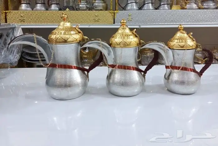 بكجات مكون من5سكريات 3مكاديع تمر 3دلال نحاس الصلي 1