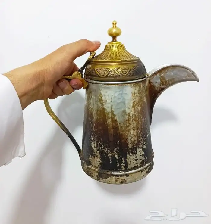 بكجات مكون من5سكريات 3مكاديع تمر 3دلال نحاس الصلي 4