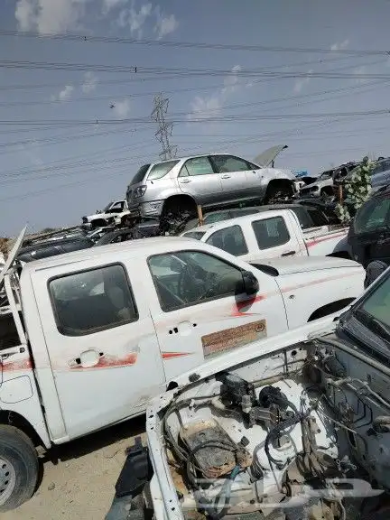 يوجد لدينا جميع انواع المكائن كيا سراتو 3