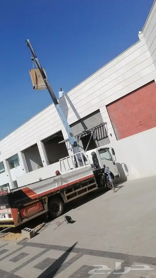 يوجد لدينا بوم تراك ونش للايجار 0