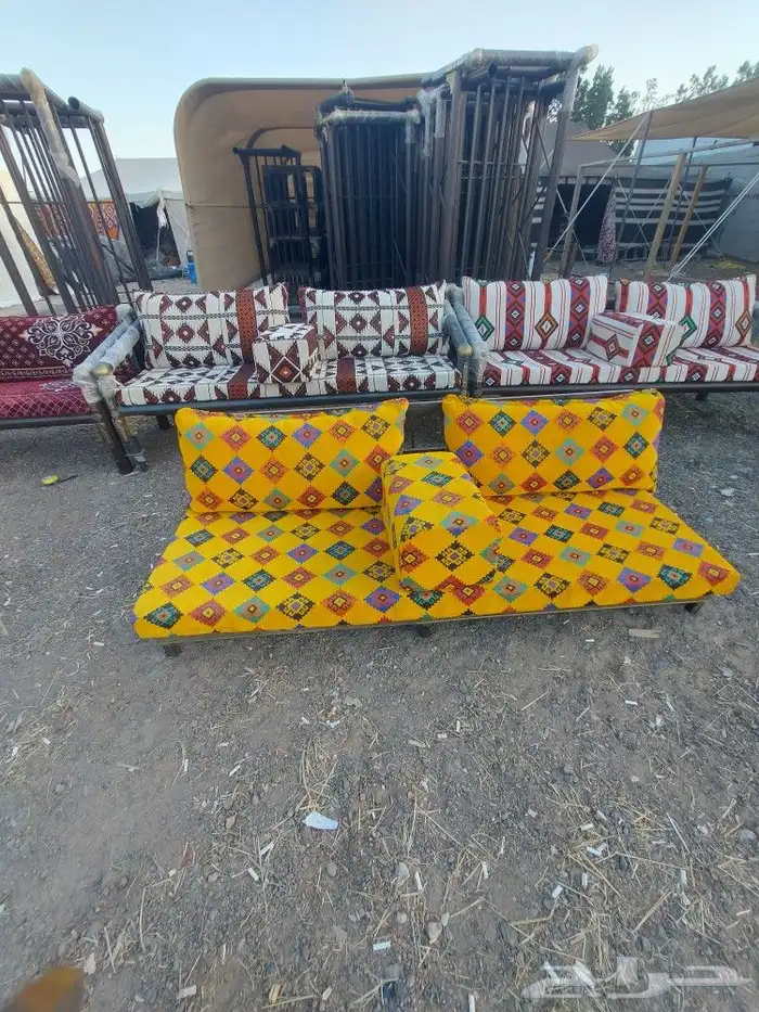 كراسي طاولات 4