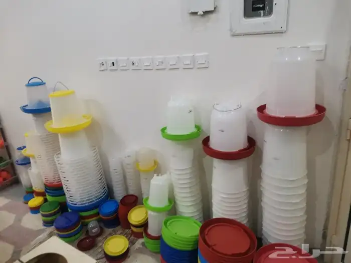 مشارب ومعالف طيور ومستلزماتها 0