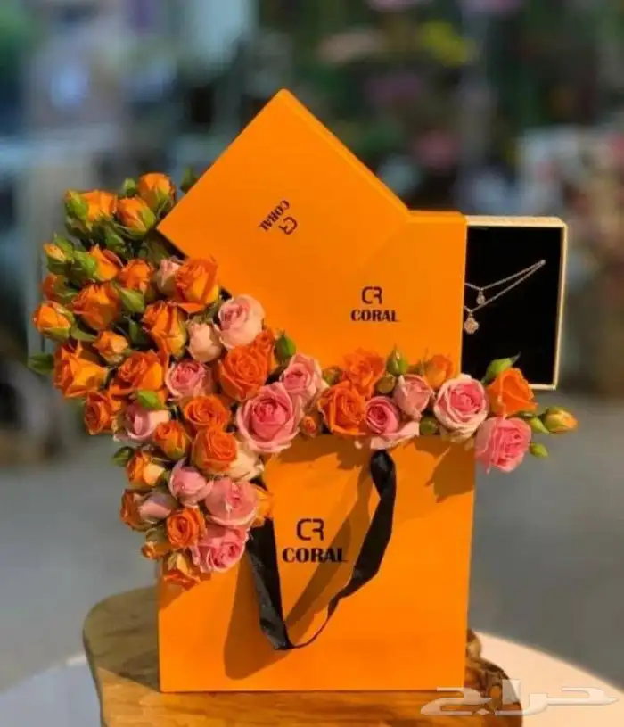 سلاسل نسائي مع ورد حسب الطلب 0