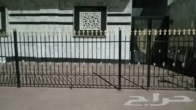السلام عليكم ورحمه الله ورشه حداد باب درجين شباك اي شغل 25