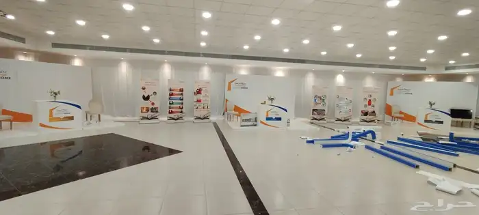 طباعة وتركيب استيكر على السيارات توفير استاندات جاهزة وتفصيل 13