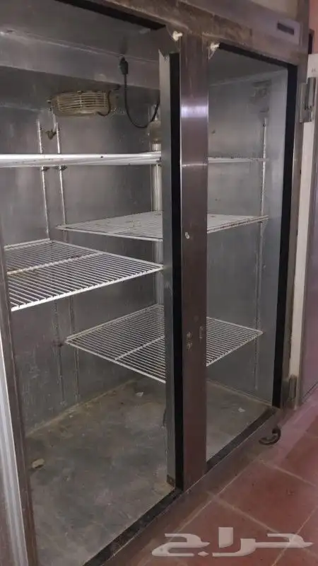 فني تكييف و تبريد صيانة مكيفات المركزية 2