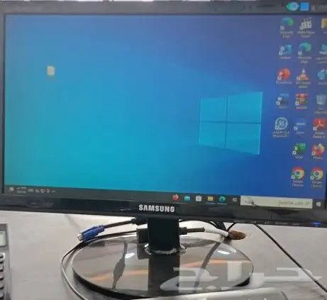شاشه كمبيوتر من نوع سامسونغ 8