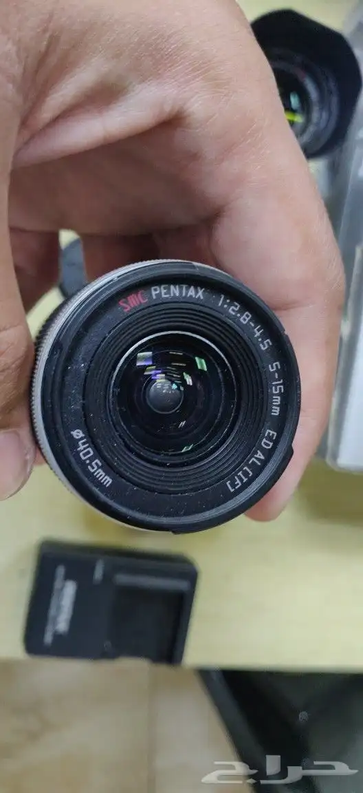 كاميرا بنتاكس الاحترافية ميرورلس و4 عدسات للبيع أو البدل 9