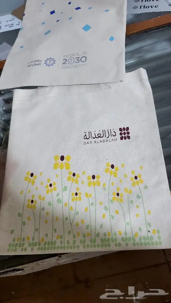 طباعه وتطريز تيشرتات هوديات بلوفرات كابات 37