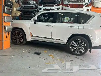 نسافات لكزس 2023 8