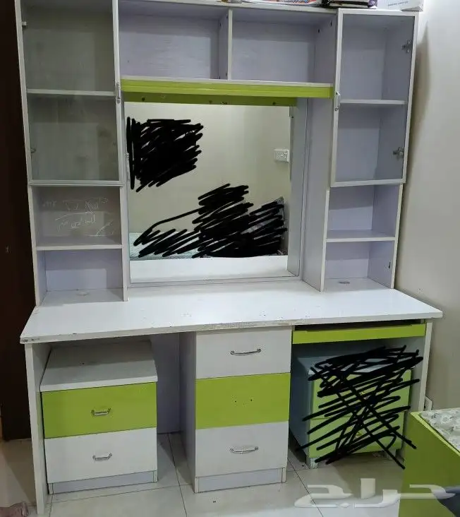 غرفة نوم ايكيا شبه جديد للبيع 4