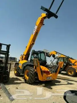 للايجار رافعة تلسكوبيه بوم لودر مديلات حديثه سفتي 3