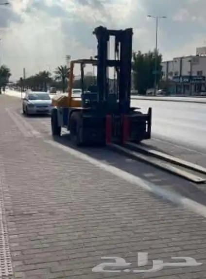 رافعه شوكية فوركلفت عشره طن للايجار النسيم 0