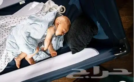 تخفيض سرير سفري بني بكامل ملحقاته 2