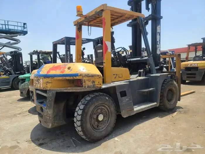 روافع شوكية للإيجار بجميع الأحجام والأنواع 3