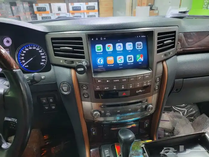 شاشة لكزس LX570 0