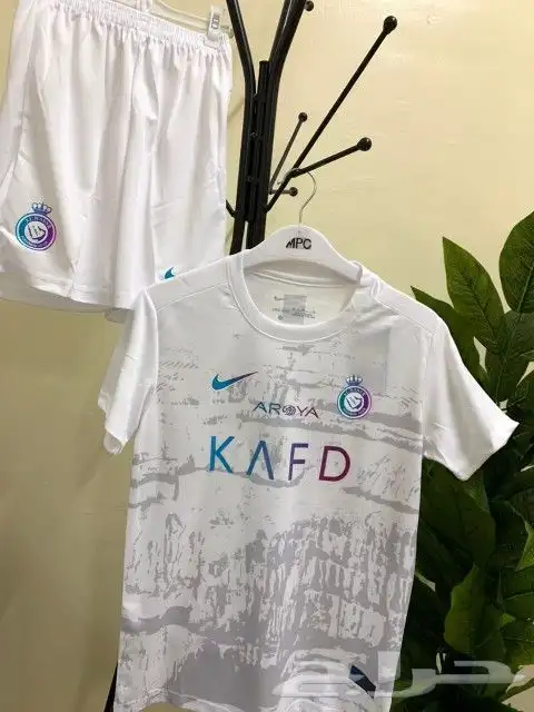 متوفر طقومات النصر متوفر جميع المقاسات وجميع ألون الطلب خاص 4